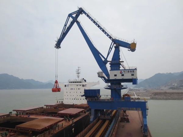 [四連桿門座吊]