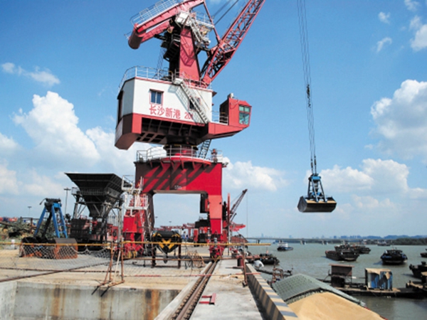 [單臂架門座吊]