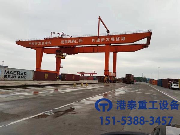 河北唐山集裝箱門式起重機廠家軌道式集裝箱門式起重機運行穩定