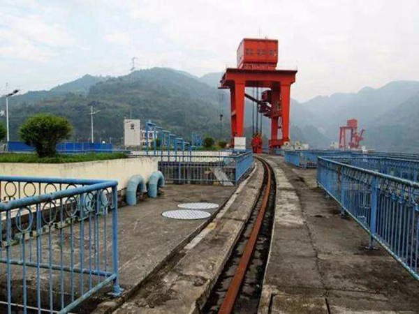 安徽馬鞍山壩頂門機廠家設備具有安全性