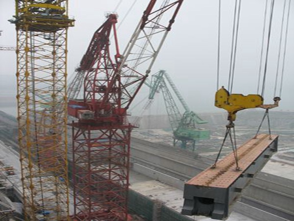 安徽淮南壩頂門機廠家安裝準備工作